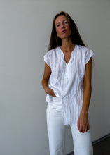 Load image into Gallery viewer, Vintage White Elegant Oversized Blouse
