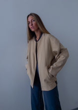 Load image into Gallery viewer, Vintage Beige Oversized Jacket
