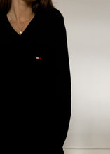 Load image into Gallery viewer, Tommy Hilfiger Vintage Black Oversized Sweater

