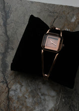 Load image into Gallery viewer, Gold Stainless Steel Elegant Watch
