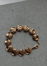 Load image into Gallery viewer, Gold Elegant Bracelet
