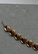 Load image into Gallery viewer, Gold Elegant Bracelet
