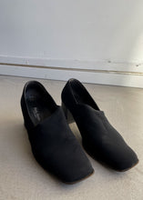 Load image into Gallery viewer, Vintage Black Heels Size 39.5
